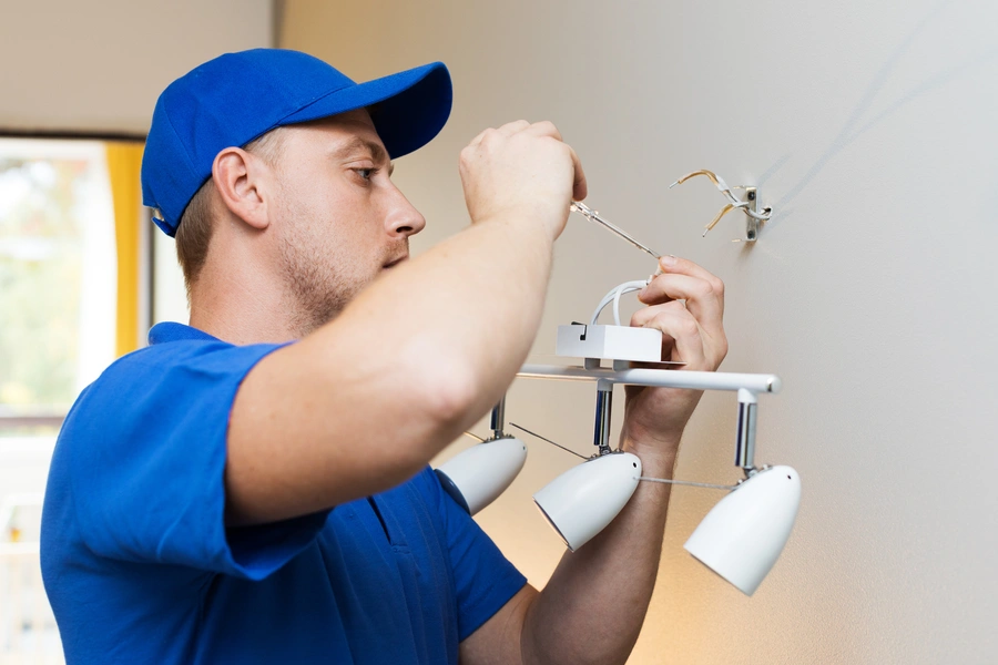 Signs You Need Urgent Electrical Repair in Memphis, TN Signs You Need Urgent Electrical Repair in Memphis, TN